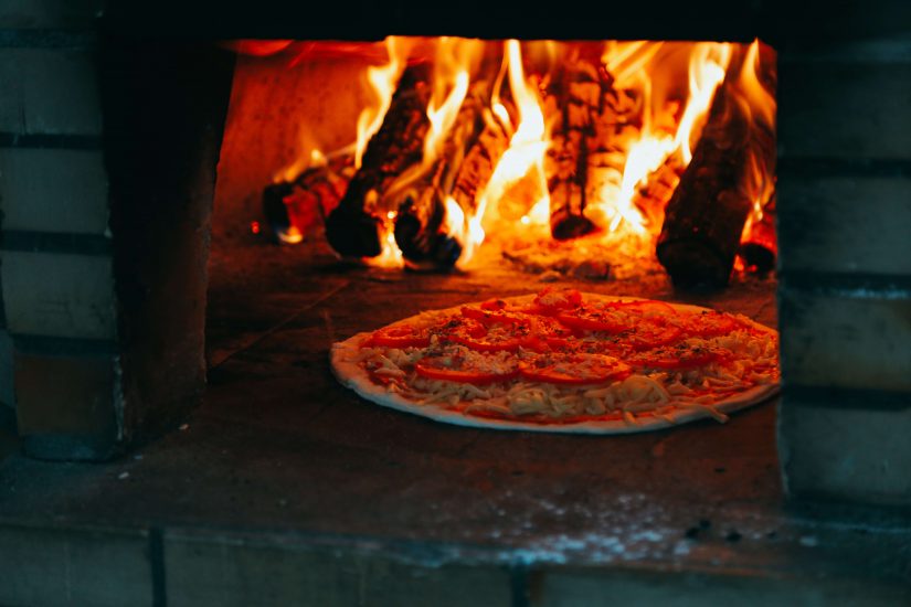 Pizza au feu de bois : comment faire un four a pizza exterieur